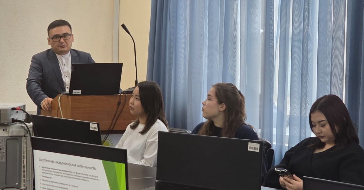 8e290404-ea71-41db-a8a7-accfddbf7d6b